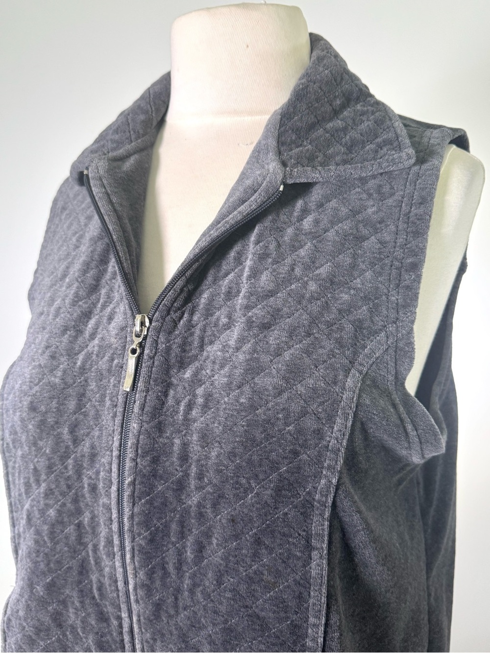 Quilted Zip Front Sleeveless Vest - Charcoal Gray Velour Soft Warm - Picture 5 of 7